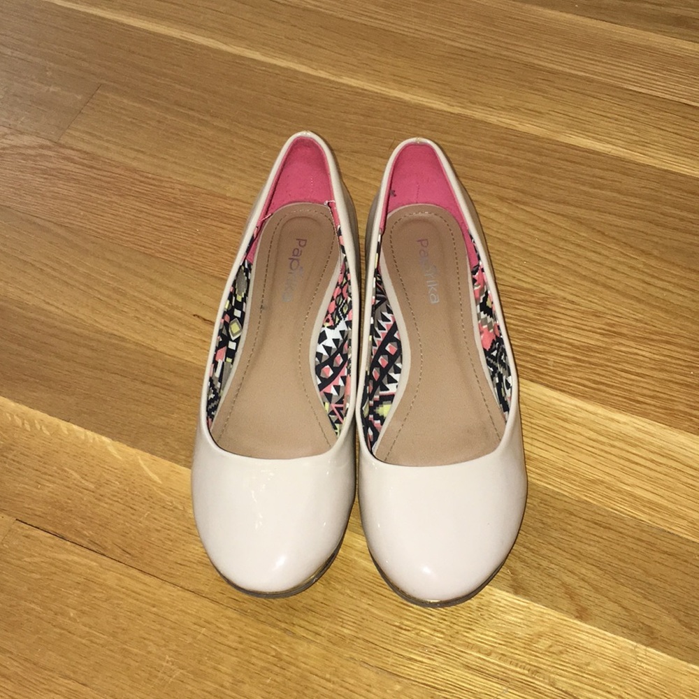 Nude Flats